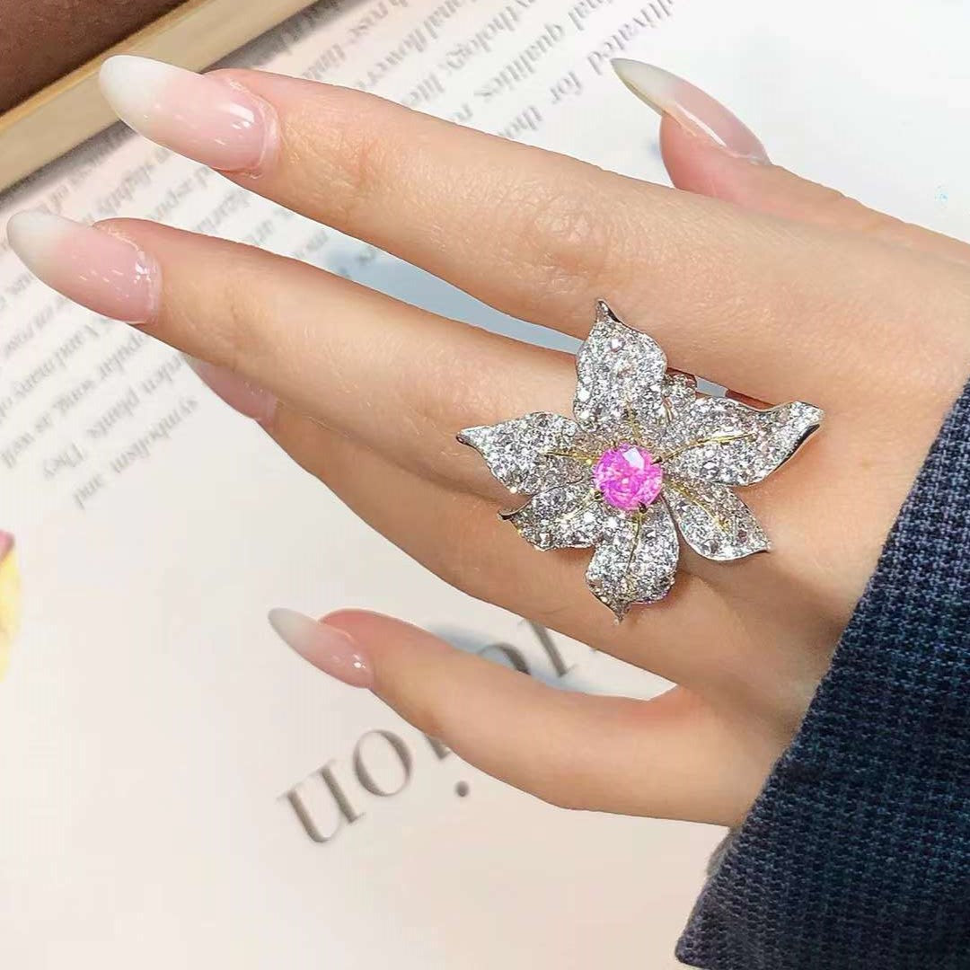 Flower Cocktail Ring in 18K Kashmir Sapphire
