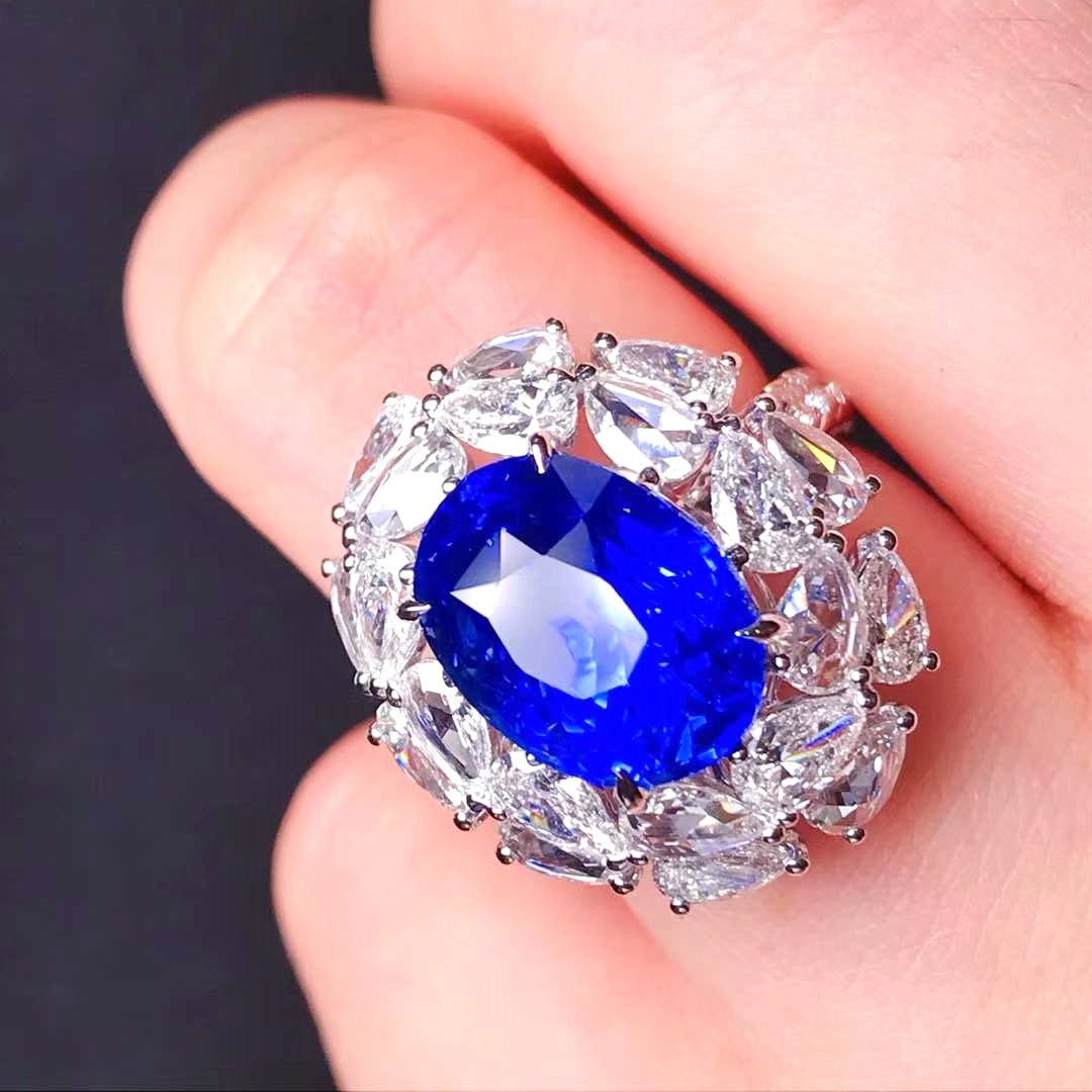 خاتم كوكتيل من الياقوت الأزرق الطبيعي غير المسخن والألماس عيار 11.22 قيراط عيار 18 قيراط