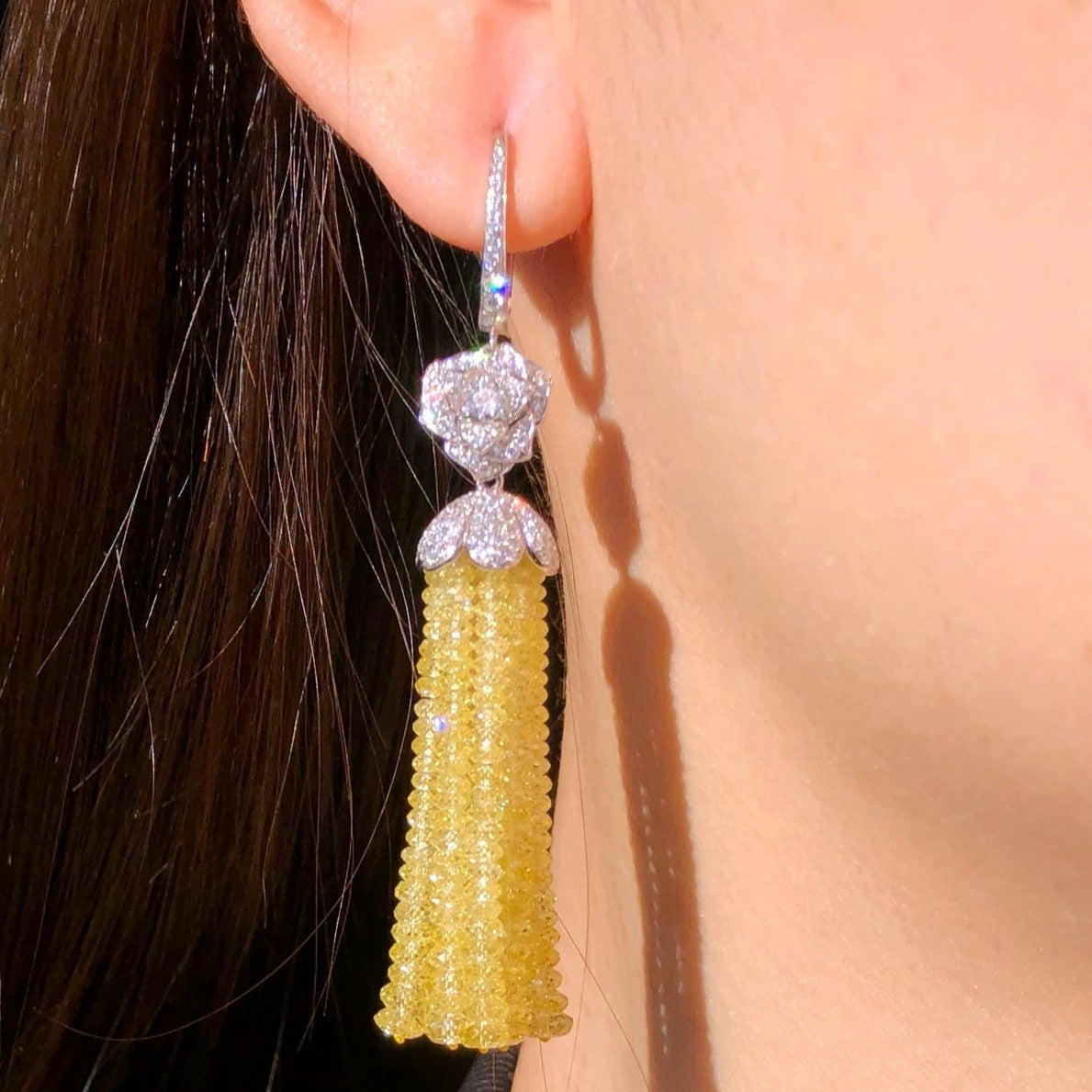 49 قيراط أقراط الماس الأبيض والأصفر