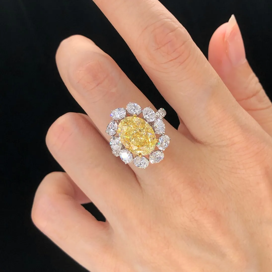 هالو صف واحد يتوهم خاتم الخطوبة الماس الأصفر 18K الذهب