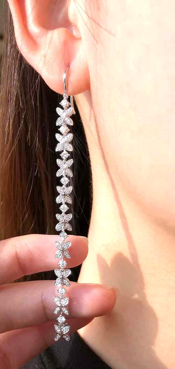 Elegant 0.80ct white diamond drop earrings in white gold