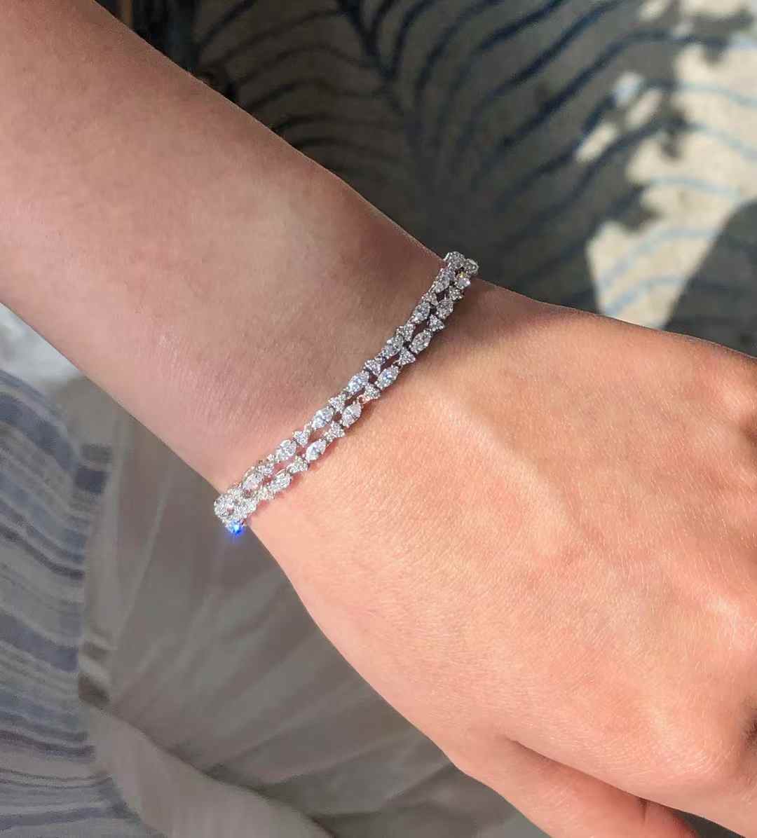 Marquise-shaped white diamond double-row bracelet in white gold, 4.78 carats