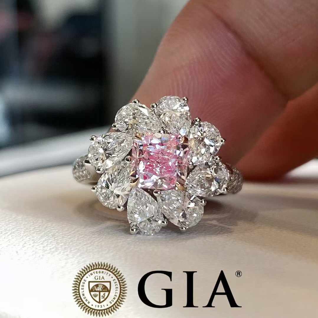 Women natural pink diamond jewelry