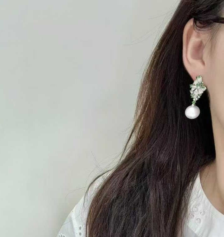 18K White Gold Australian "Venus" Pearl & Diamond Earrings