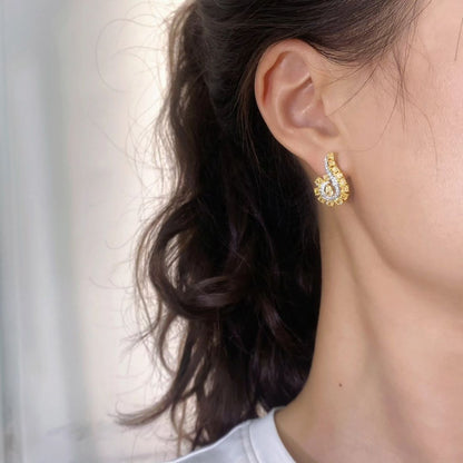 18kt White & Fancy Yellow Diamond Stud Earrings