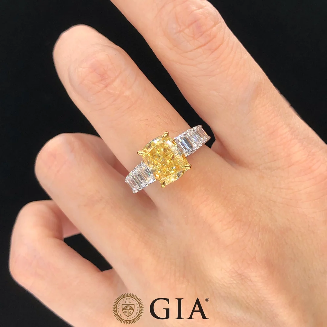 GIA Certified Band Ring with 6 Carat Yellow & White Diamond