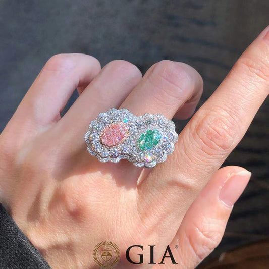 Bague halo de diamants verts et roses 