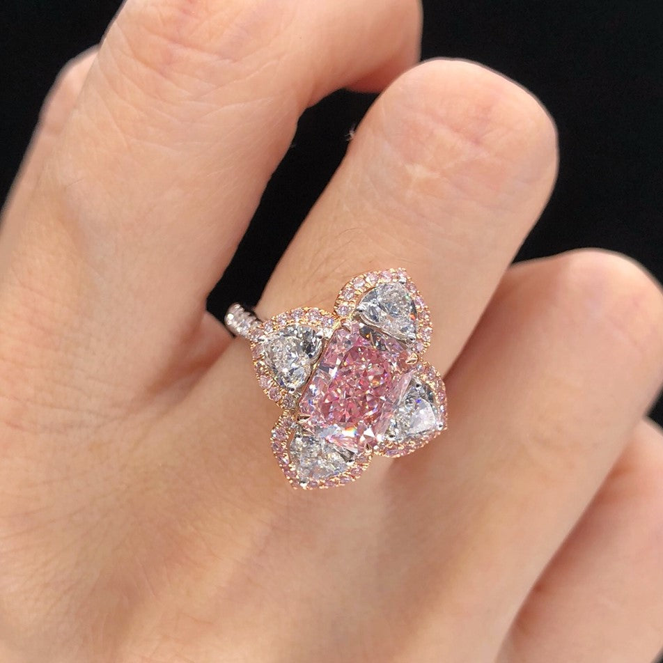 GIA COLOURED DIAMOND RING