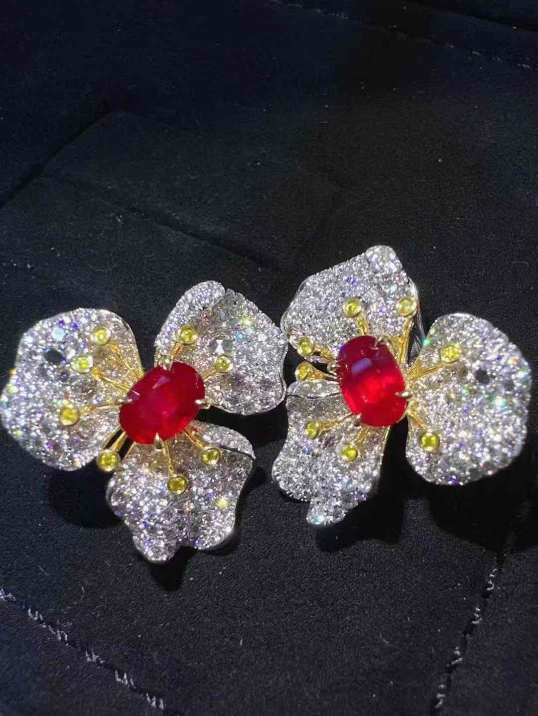 Ruby Flower Earrings 2.30 Carat