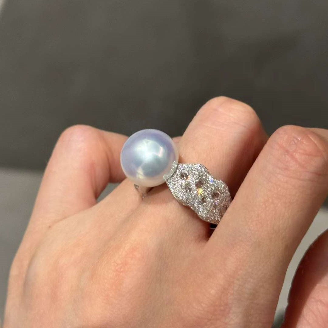 Pearl Diamond Texture Ring