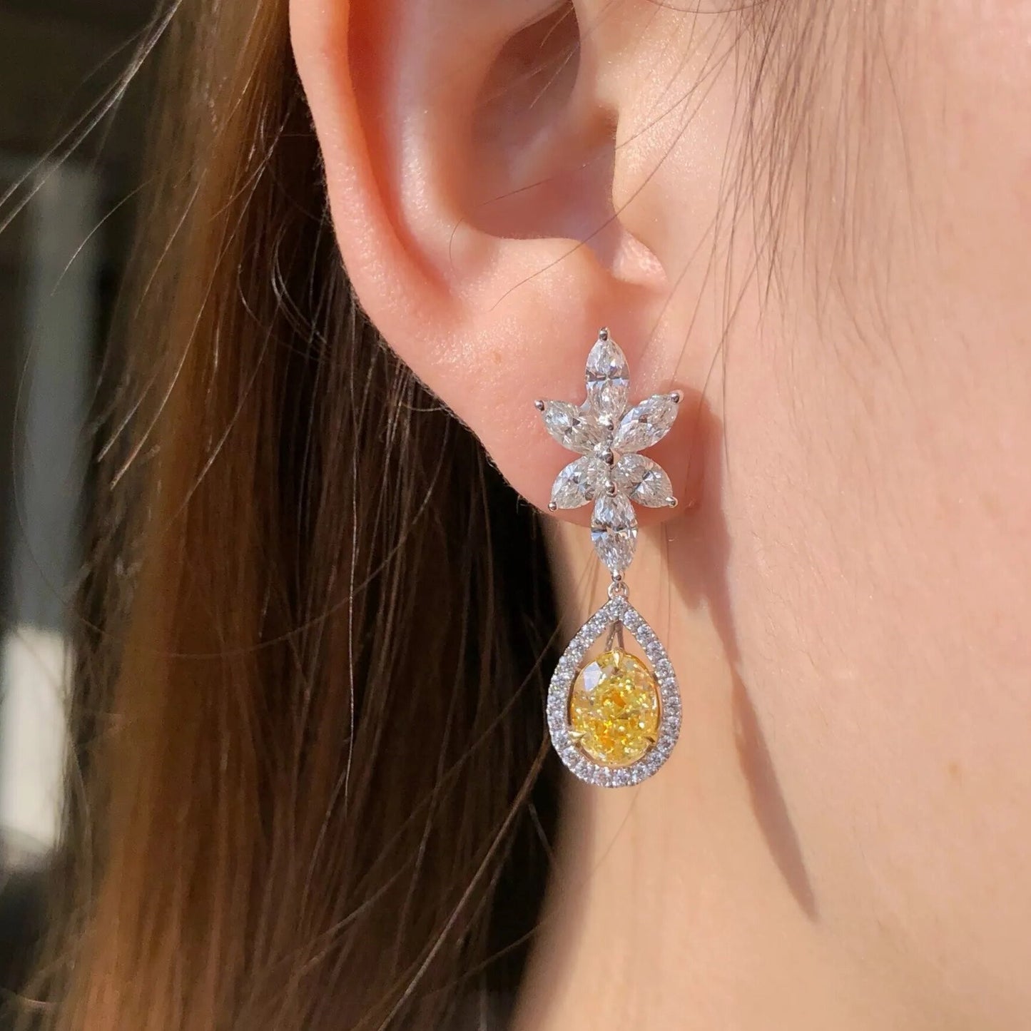 Boucles d'oreilles pendantes fantaisie en diamant jaune