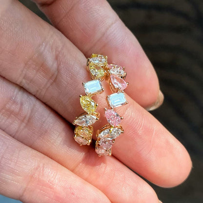 Half-Band Rings with Yellow or Pink Diamonds – 18K Gold