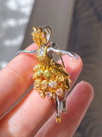 Ballerina Brooch – Fancy Gradient Diamonds 1.70ct 18K Gold