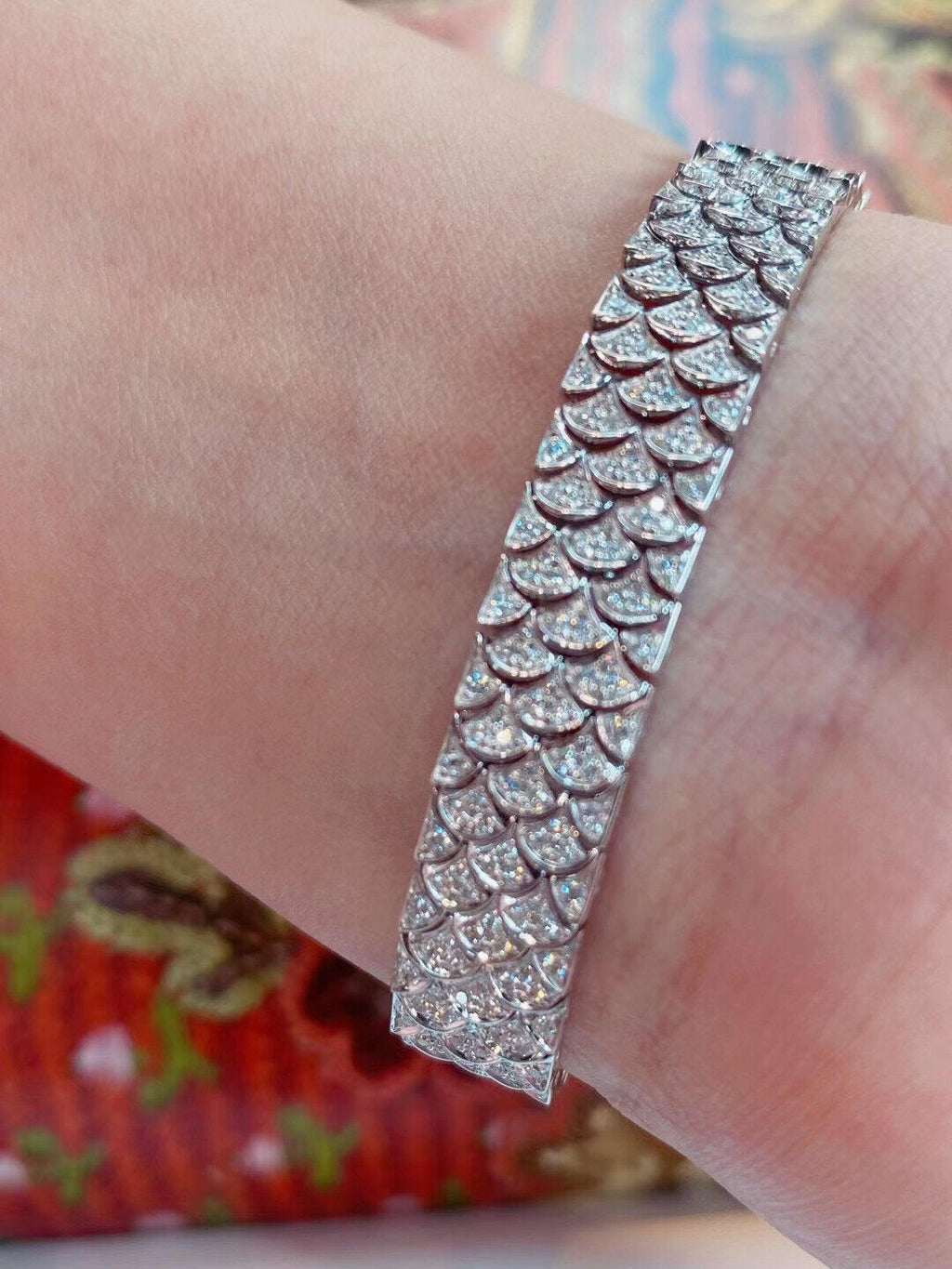Fish-Scale Belt Design Bracelet
