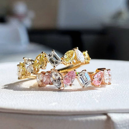 Half-Band Rings with Yellow or Pink Diamonds – 18K Gold