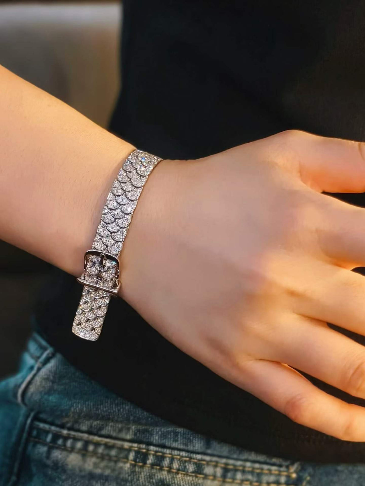 Fish-Scale Belt Design Bracelet