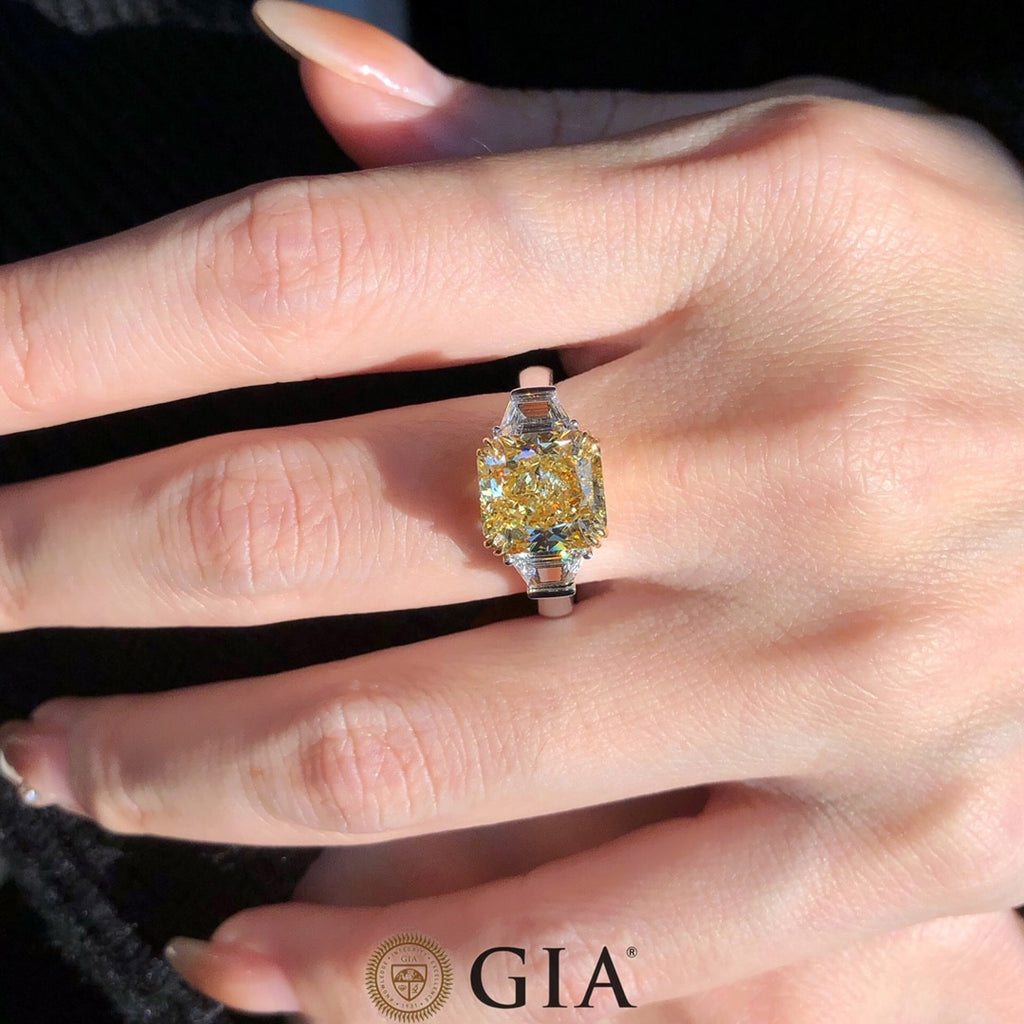 Fancy Yellow VVS2 Diamond Ring 4ct – GIA Certified | Eze
