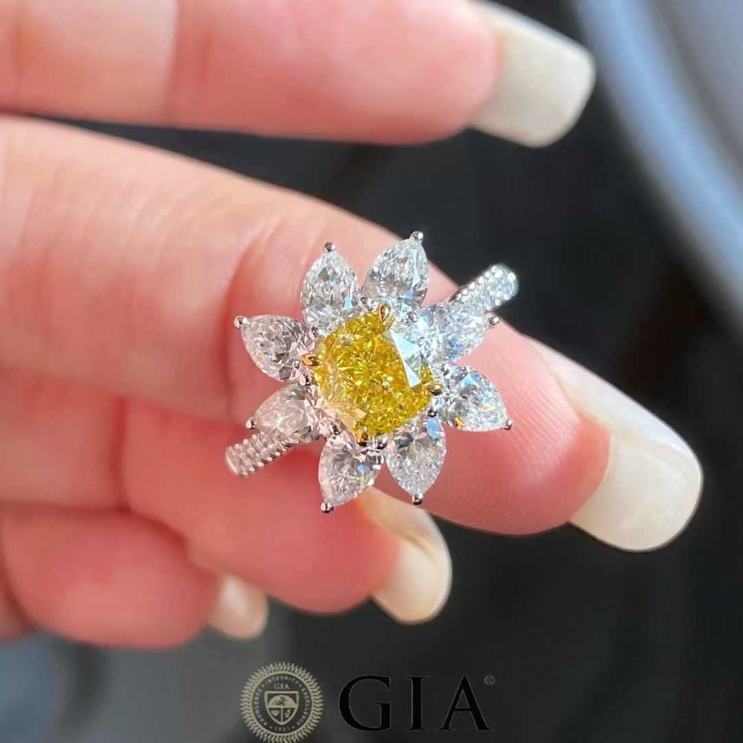 Fancy Vivid Yellow Diamond Ring